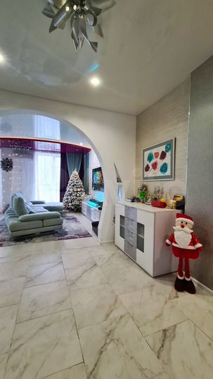 4-к. квартира, 130 м², 5/5 эт.