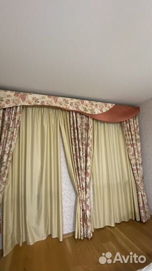 Шторы с ламбрекеном на 3 окна