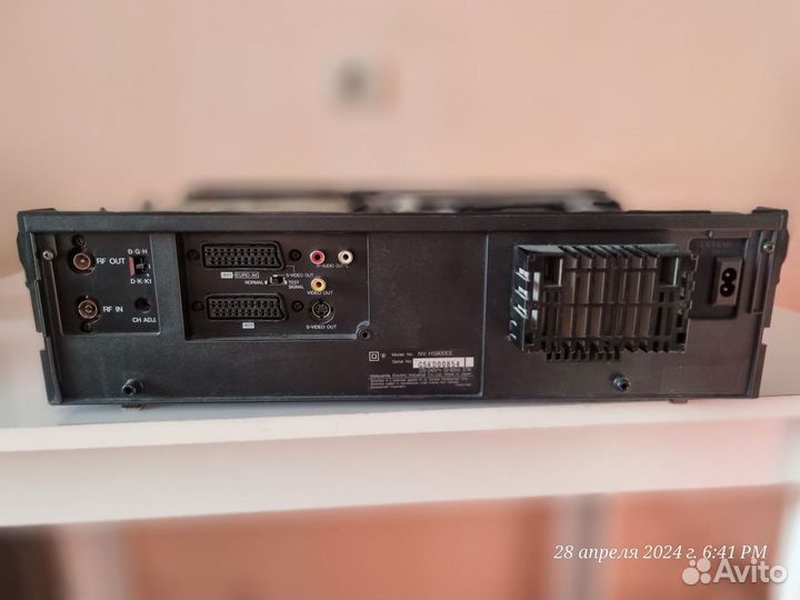 Видеомагнитофон panasonic nv - hs 800 EE