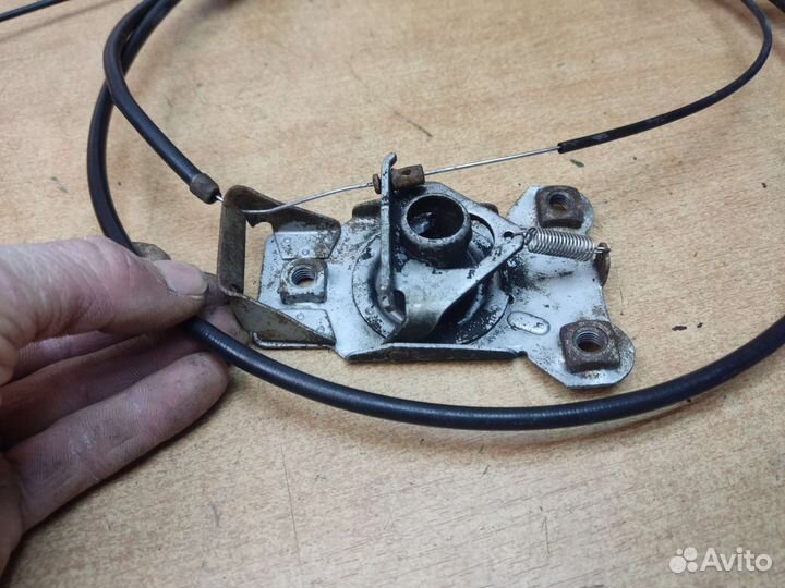 Замки капота, Volvo 960