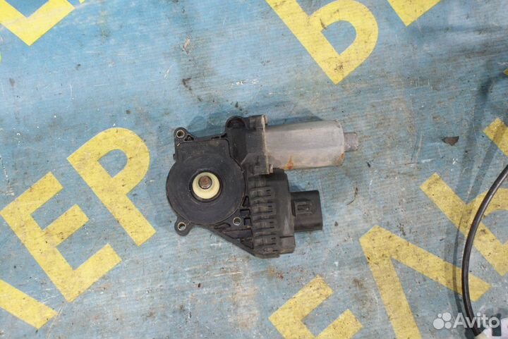 Передний левый стеклоподъемник Ford Mondeo 3