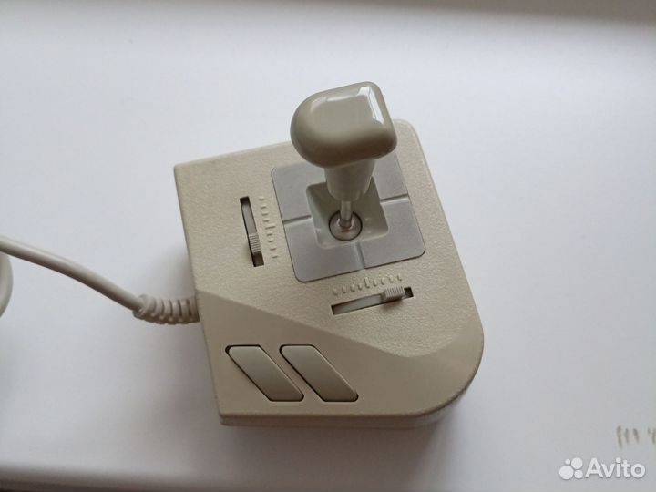 Игровой джойстик