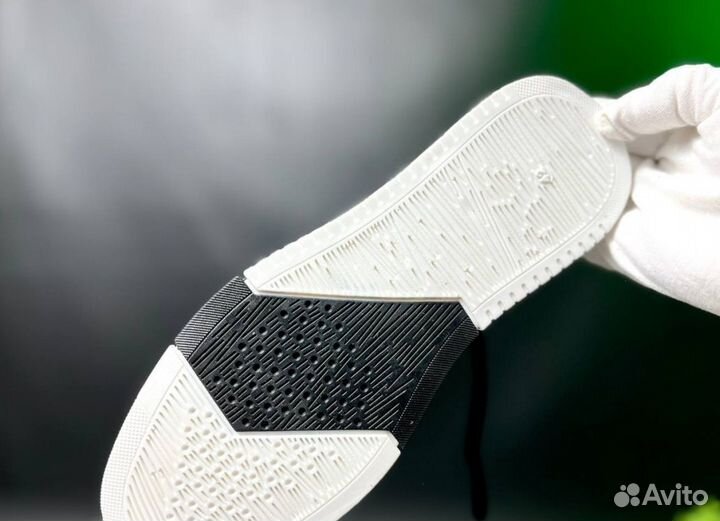 Кроссовки Boss качественные