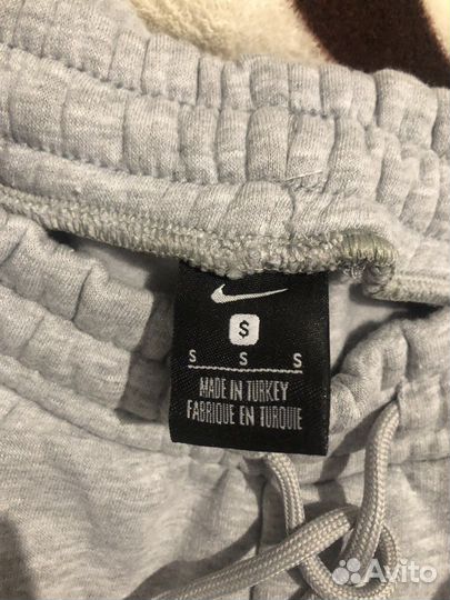 Спортивный костюм на флисе Nike