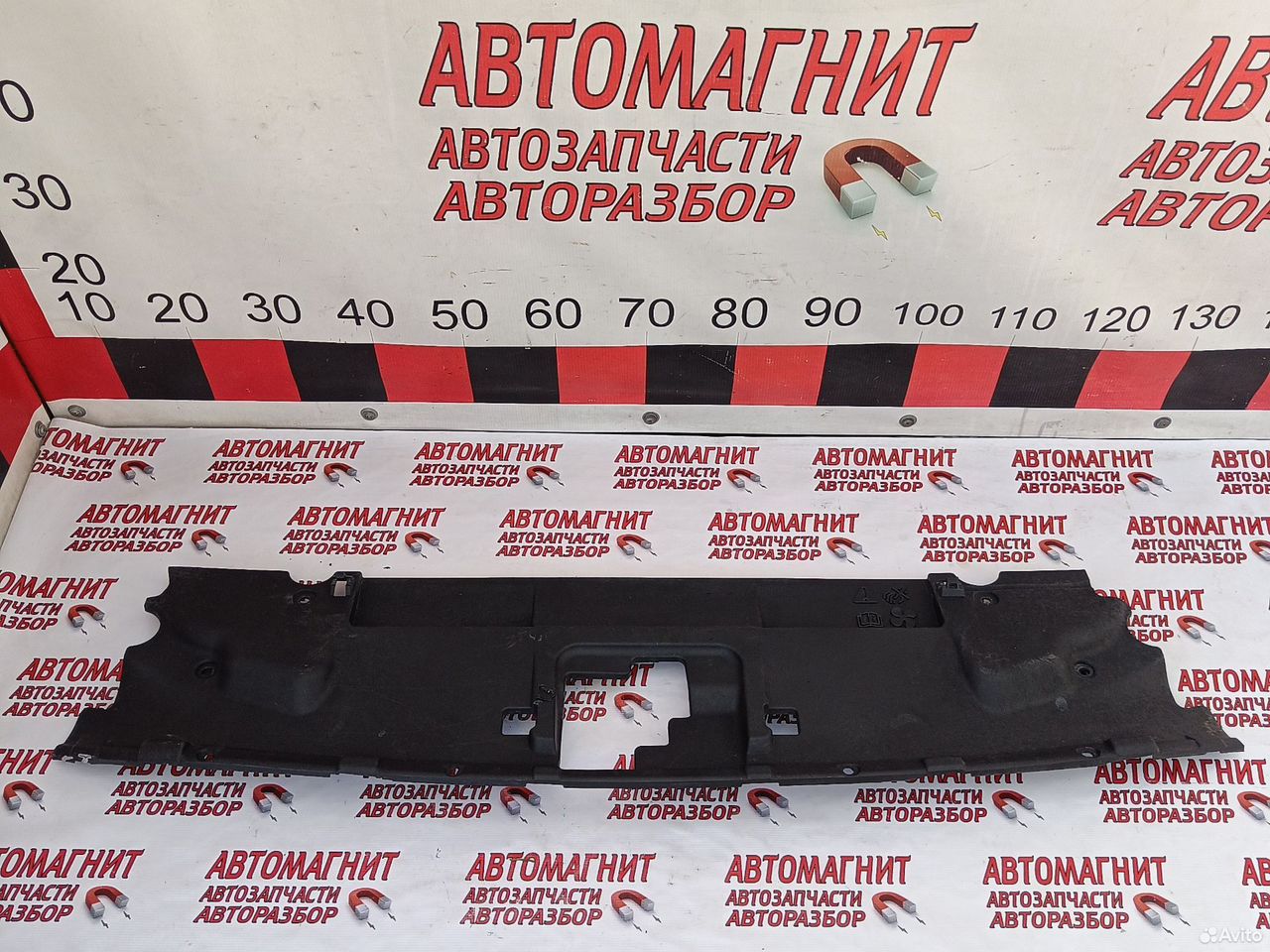 Накладка замка капота Форд Мустанг 6