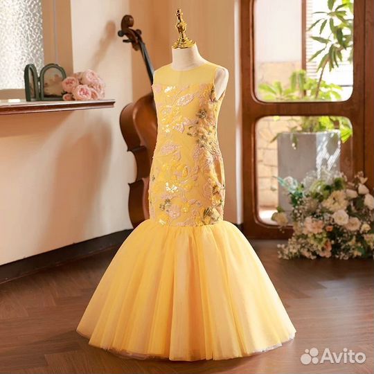 Нарядное платье для девочки