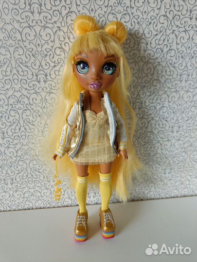 Кукла Rainbow High Sunny