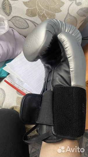 Боксерские перчатки 16 oz