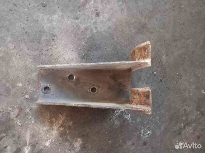 Кронштейн рессивера DAF