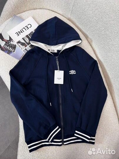 Спортивный костюм женский