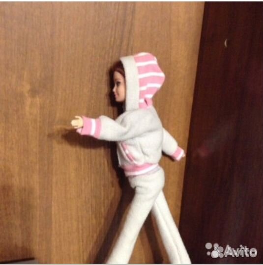 Наряды для кукол (всё можно легко переодевать)