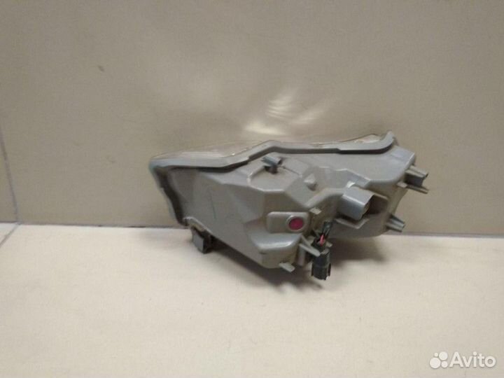 Фара дневного света правая Toyota Highlander