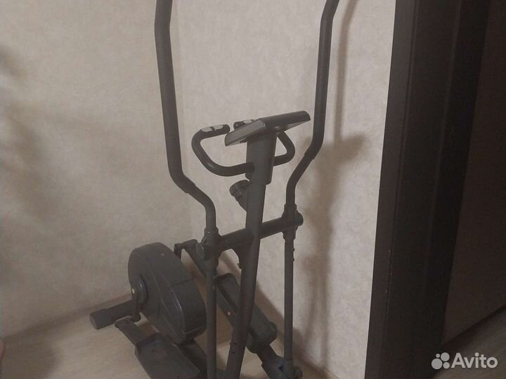 Эллиптический тренажер tourneo