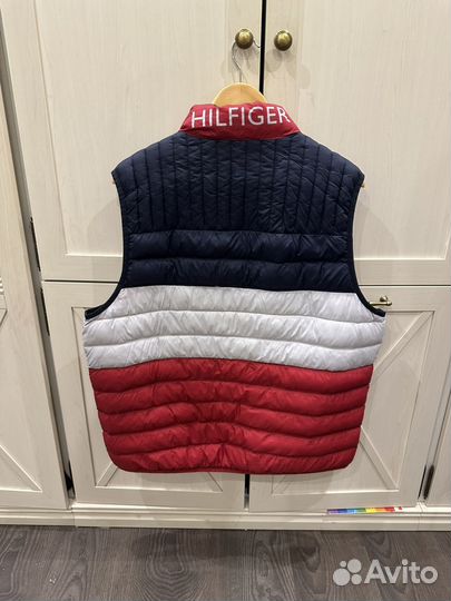 Tommy hilfiger жилетка L