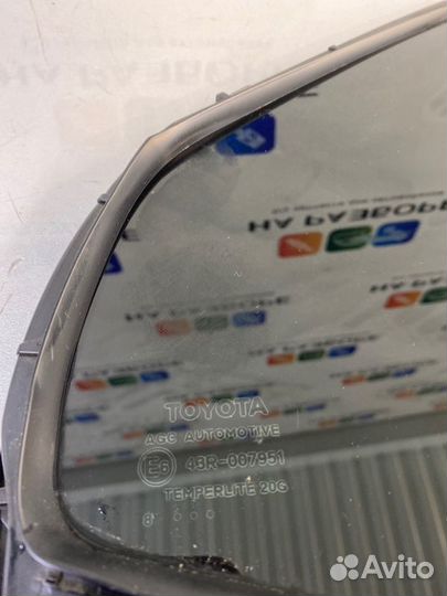 Форточка двери задняя правая Toyota Camry XV70