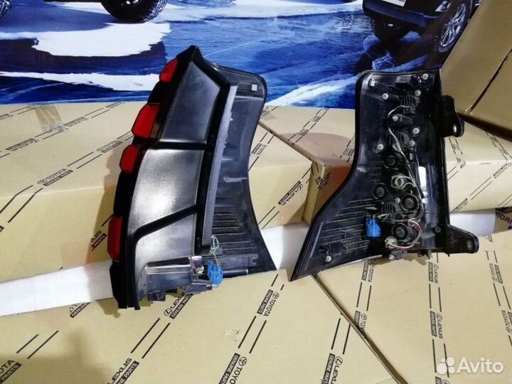 Фонарь Toyota Land Cruiser Prado 150 17-22