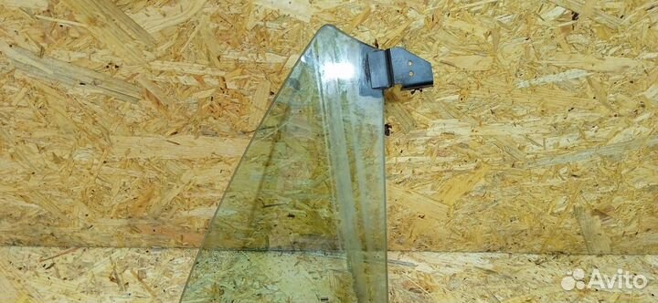 Стекло двери задней левой Mercedes-Benz CLS-Класс