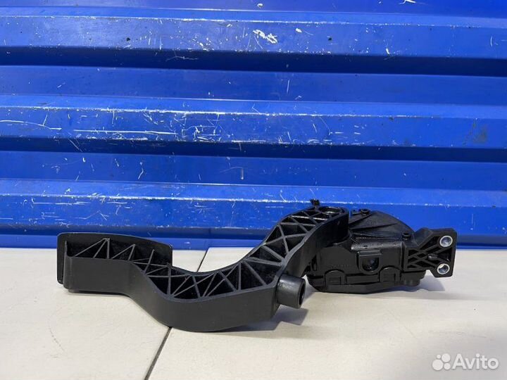 Педаль газа Audi A4 B5 1.8 AWM 2000
