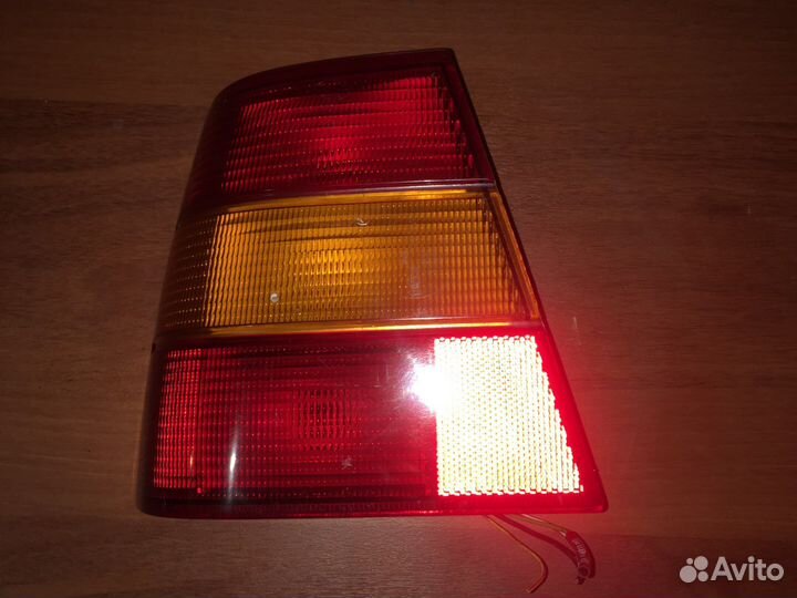 Фонарь задний левый Volvo 960