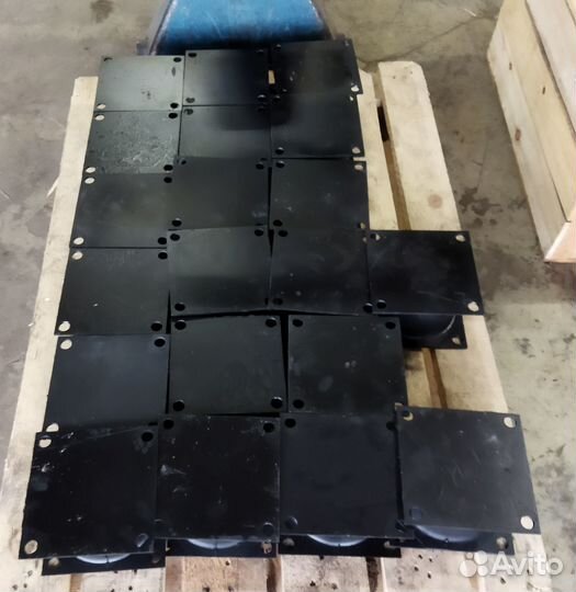 Амортизатор катка Dynapac 358172