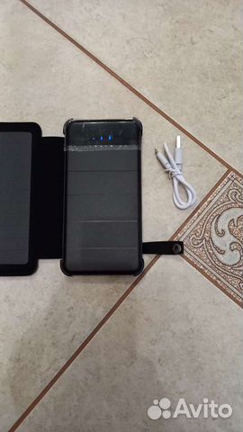 Пауэрбанк новый 10000 mah на солнечных батареях