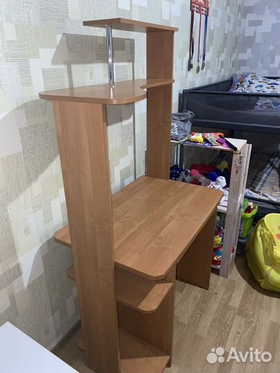 Компьютерный стол