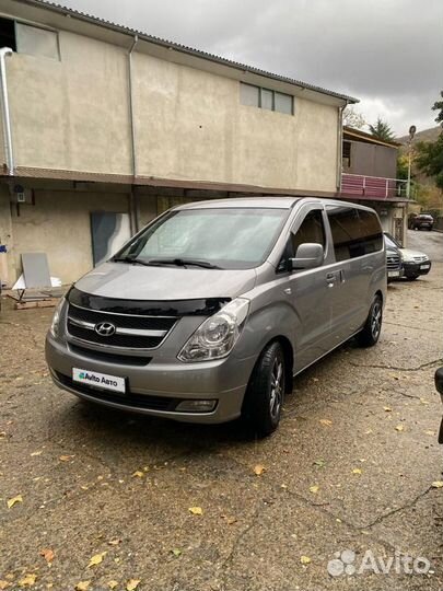 Hyundai Grand Starex 2.5 AT, 2011, 252 000 км