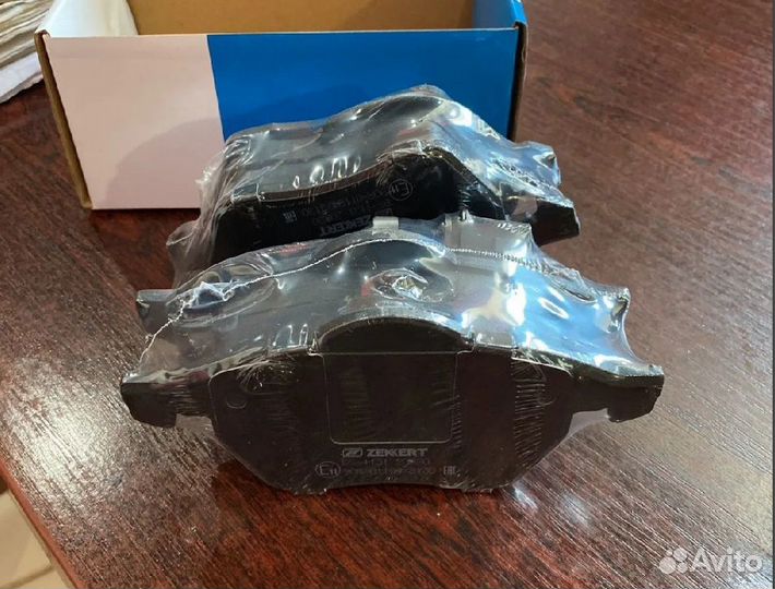 Тормозные колодки перед Audi A4 A6