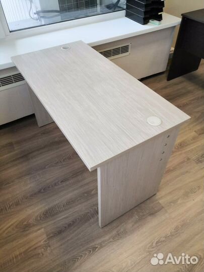 Стол, кресло офисное