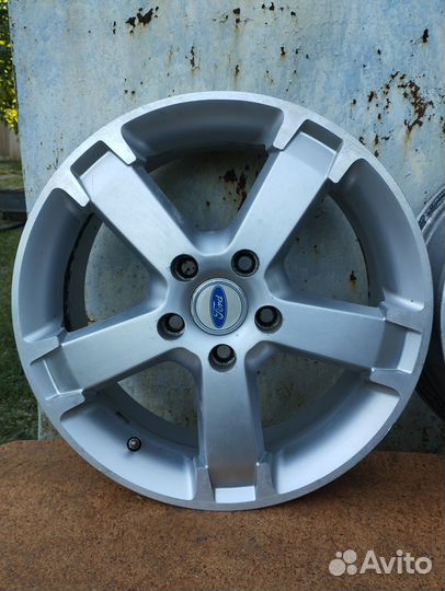 Продам литые диски r16