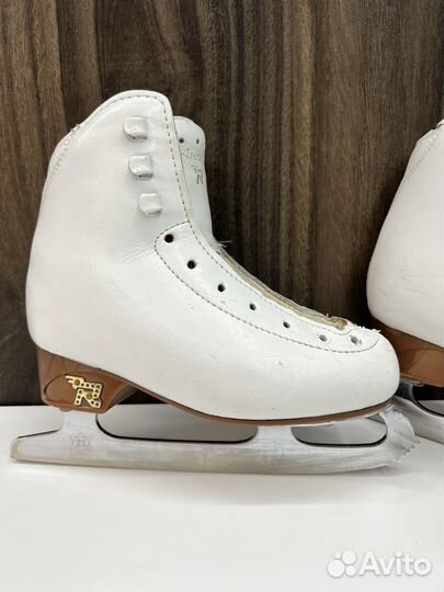 Коньки фигурные Risport Antares 195