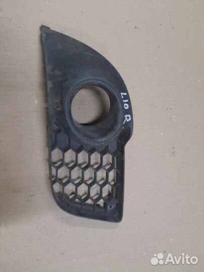 Накладка противотуманной фары Mitsubishi Lancer 10