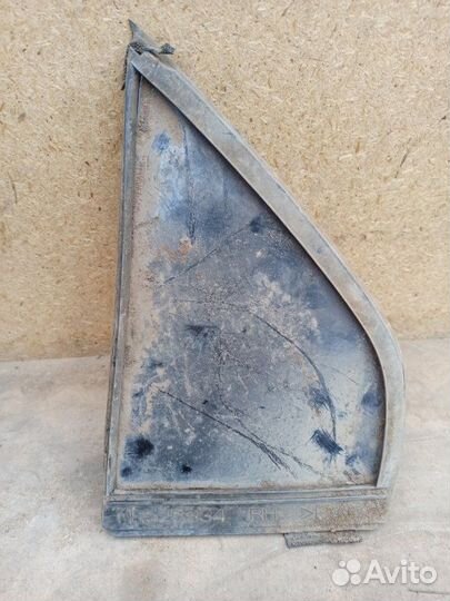 Форточка двери задняя правая Mitsubishi Lancer 9