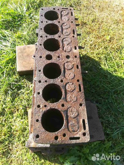 Блок цилиндров Опель 2.0 ретро