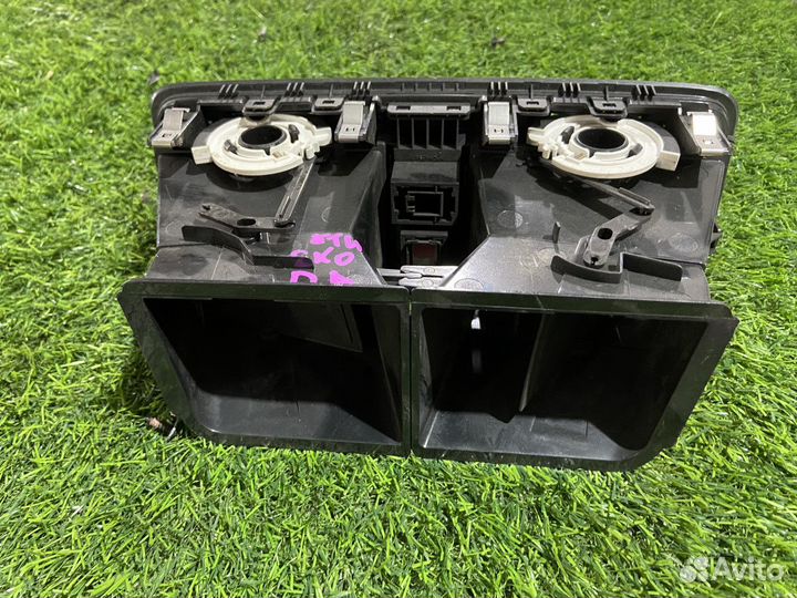 Дефлектор воздушный Skoda Yeti (5L) I