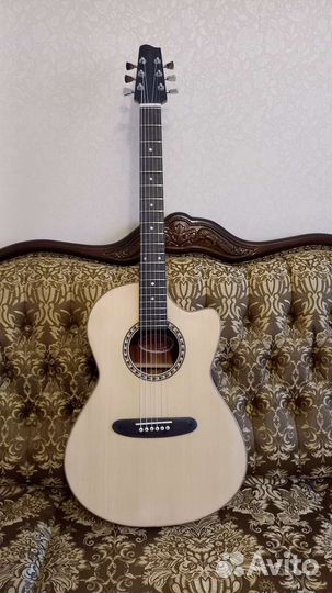 Акустическая гитара