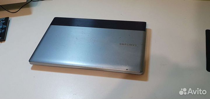 Samsung RV520 core i5-2450m/6Gb/Gt 520m /320Gb
