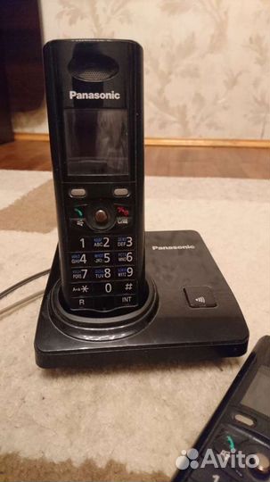 Panasonic Радиотелефон. База + дополнительная труб
