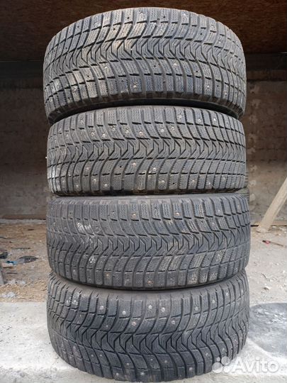 Michelin X-Ice North 3 8/45 R19