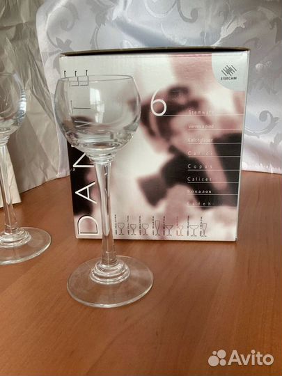 Рюмки на высокой ножке для ликера, коньяка