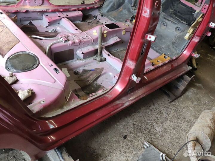 Порог правый Skoda Rapid