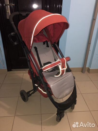 Коляска прогулочная