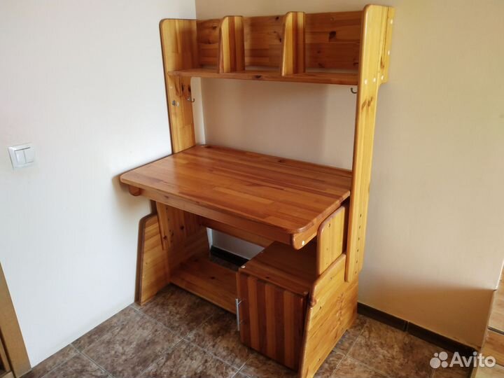 Парта Школярик, массив дерева