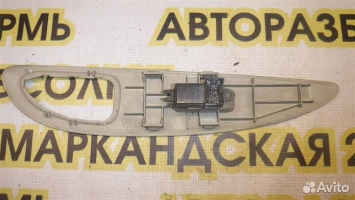 Кнопка стеклоподъемника Nissan Primera (P11) 1996