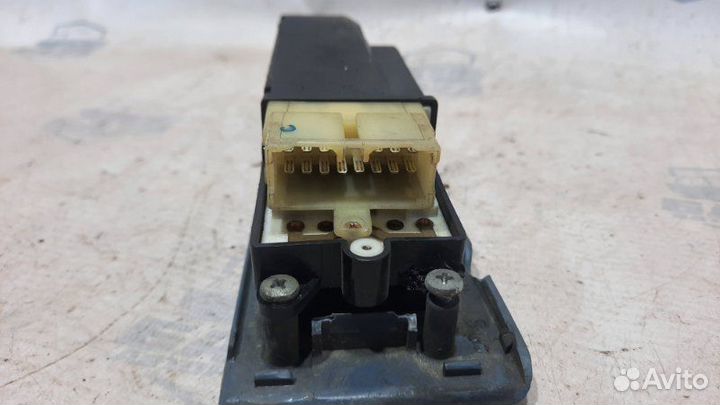 Блок управления стеклоподъемниками Toyota Vista