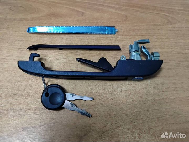 Ручка двери передней левой VW Golf 2