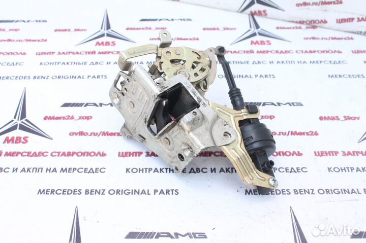 Замок двери перед левой w202 мерседес