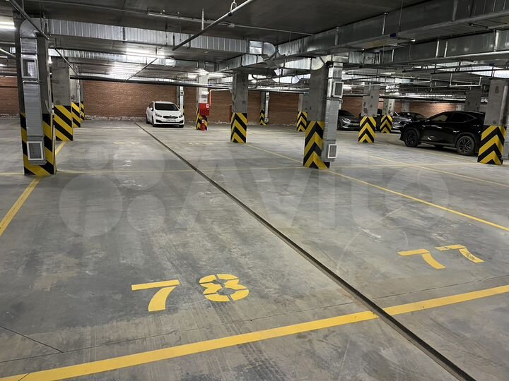 Машиноместо, 18 м²