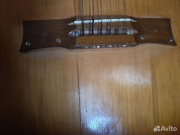 Гитара 12-ти струнная