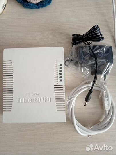 Роутер MikroTik RB951Ui-2HnD